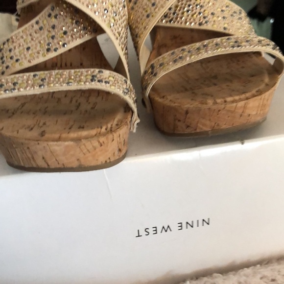 XOXO size 10 ivory tan stretch platform slides with studs stretch fabric upper - Picture 3 of 8